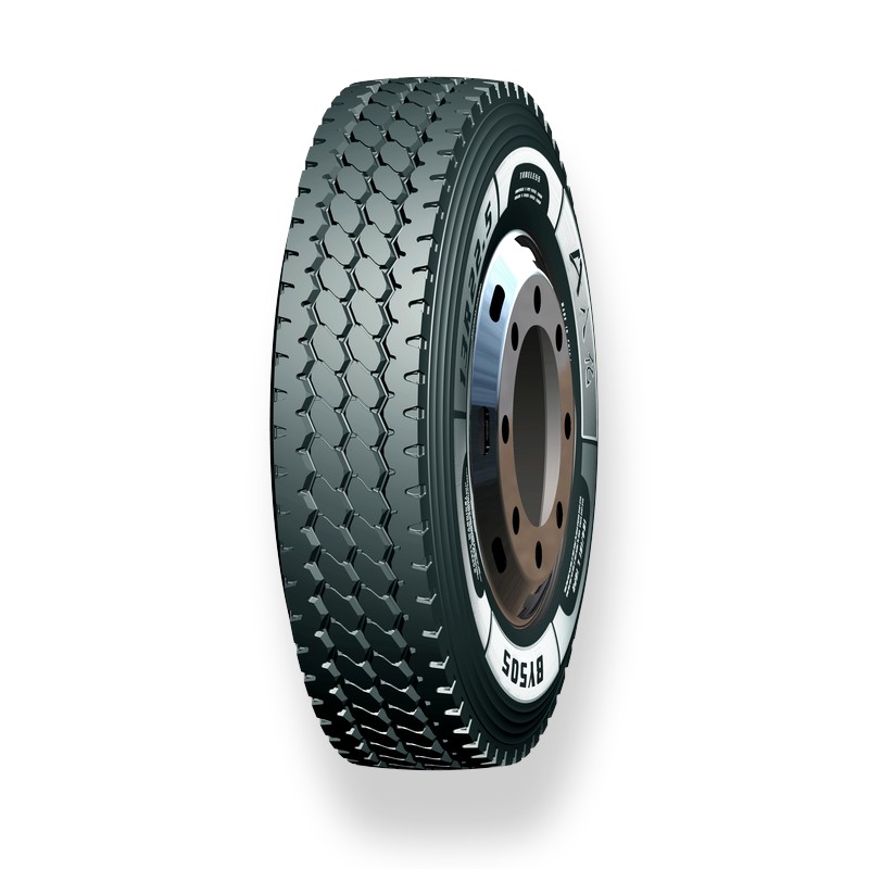 BY505 315/80R22.5 heavy-duty dump truck tire, 3/4 view